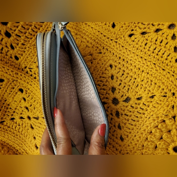 Kate Spade wallet wristlet EUC - Picture 5 of 10